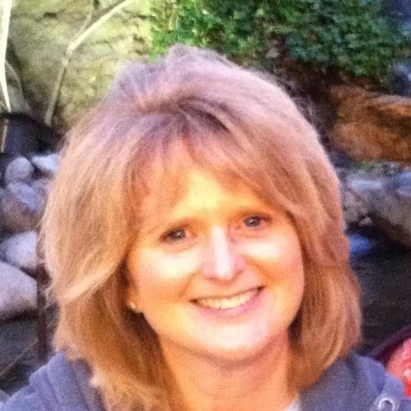 Meet your Posher, Cynthia - Picture 1 of 1